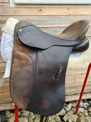 17.5" Albion Lux  dressage narrow/med fit brown