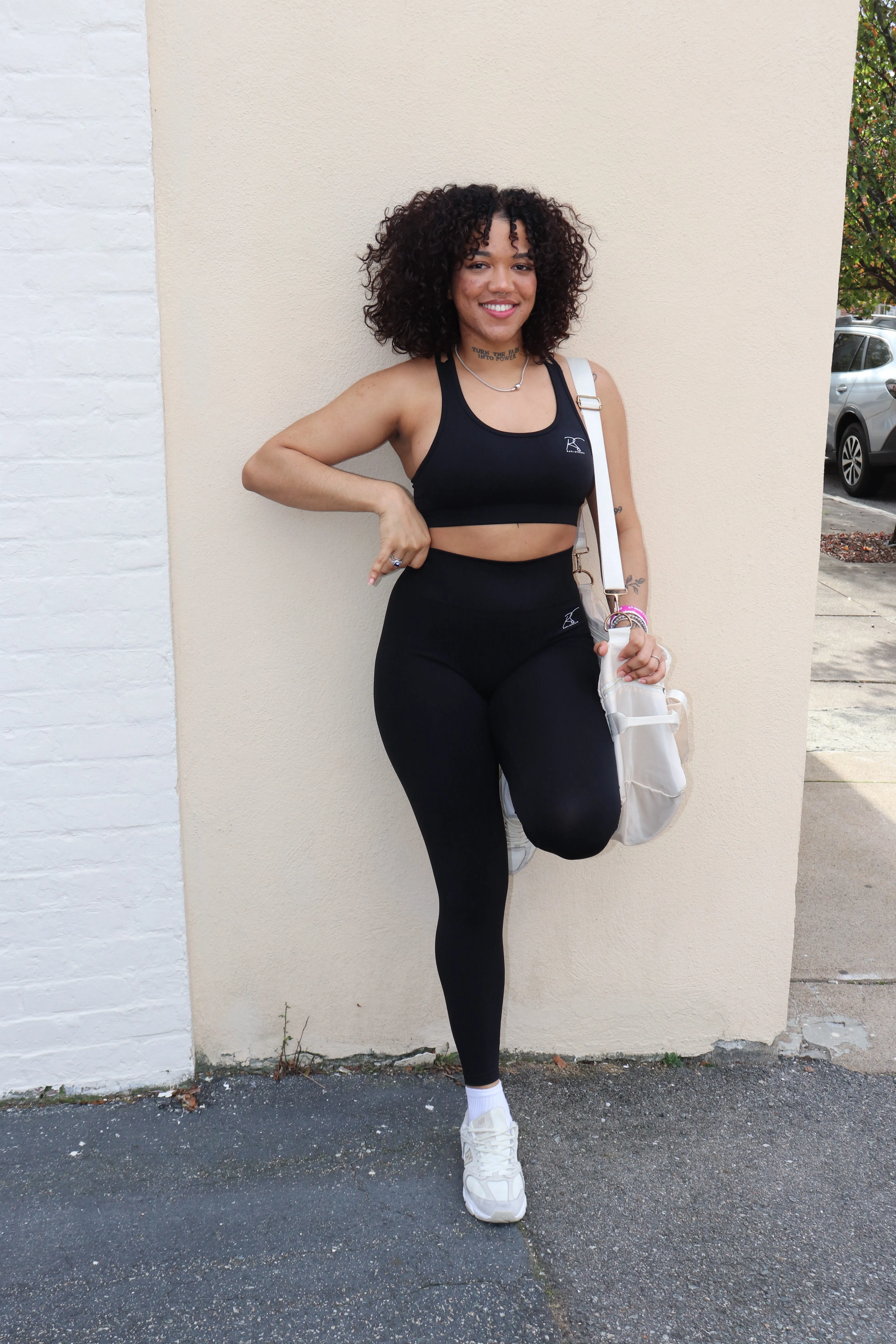 Ayanna Criss -Cross Seamless Sports Bra in Black