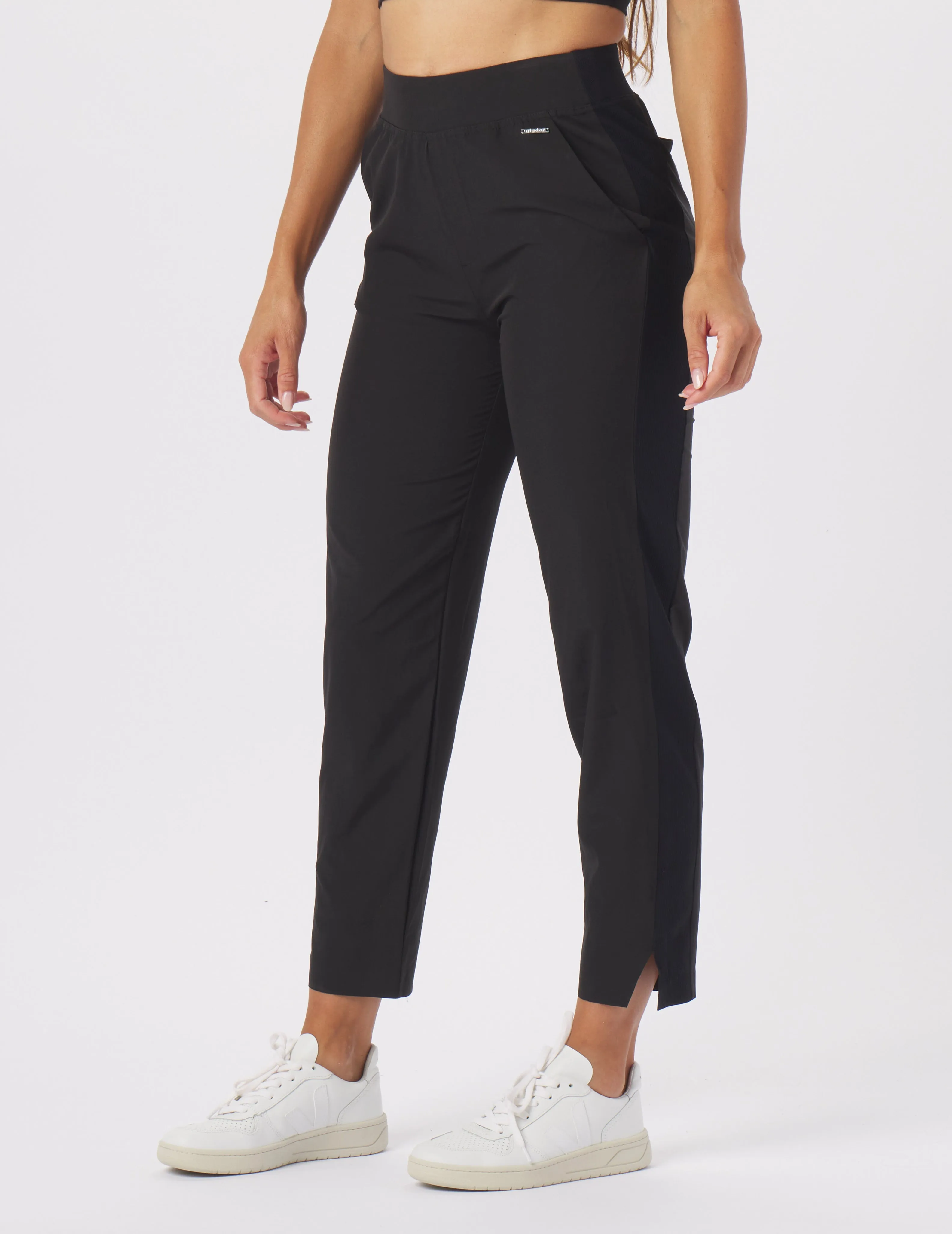 Balanced Life 7/8 Trouser: Black