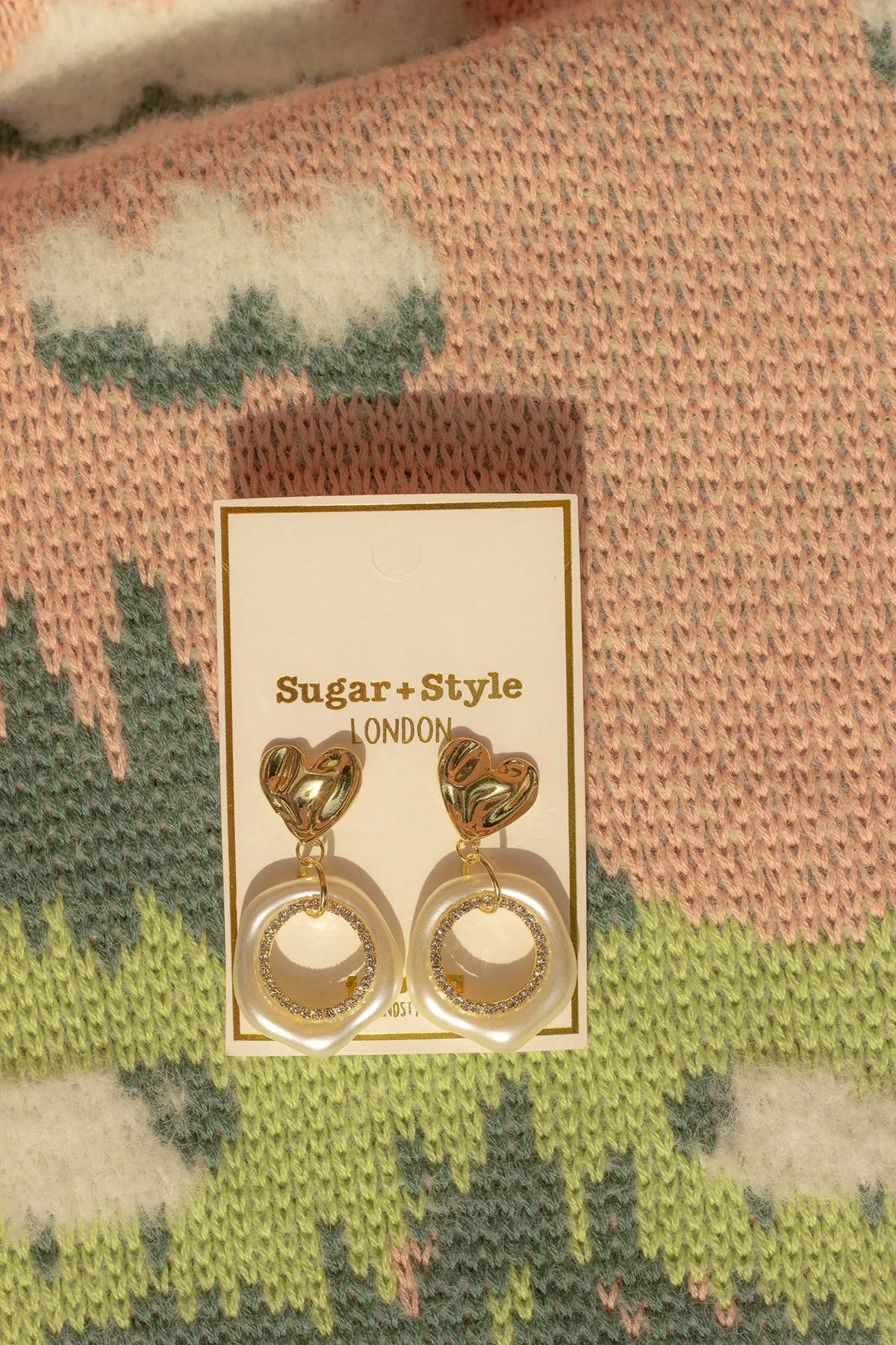 Hammered Heart Pearlescent Loop Dangle Earrings
