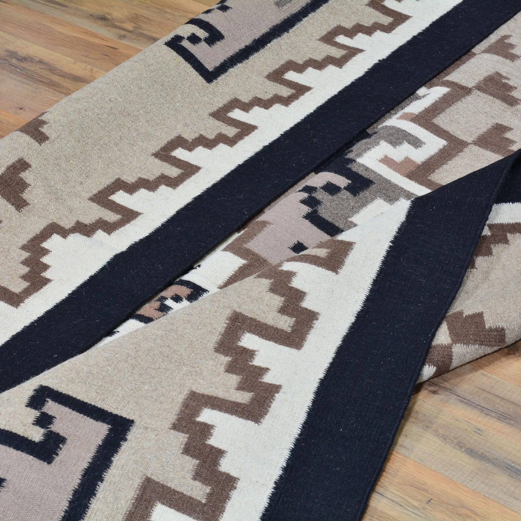 Hand-Woven Navajo Style Southwestern Design FlatWeave Rug (Size 6.0 X 9.0) Cwral-6960