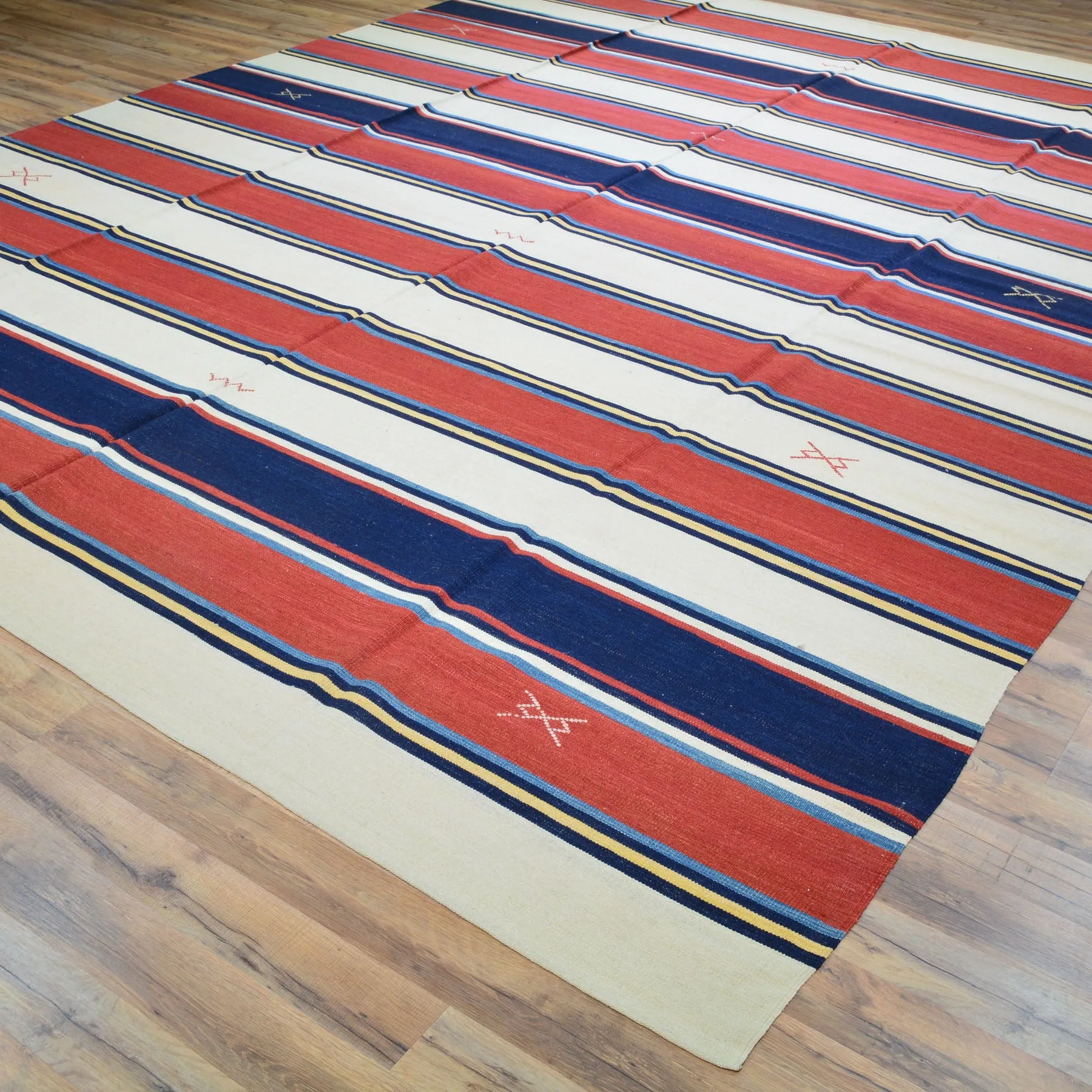Hand-Woven Reversible Striped Design Kilim Wool Handmade Rug (Size 9.4 X 12.2) Cwral-10176