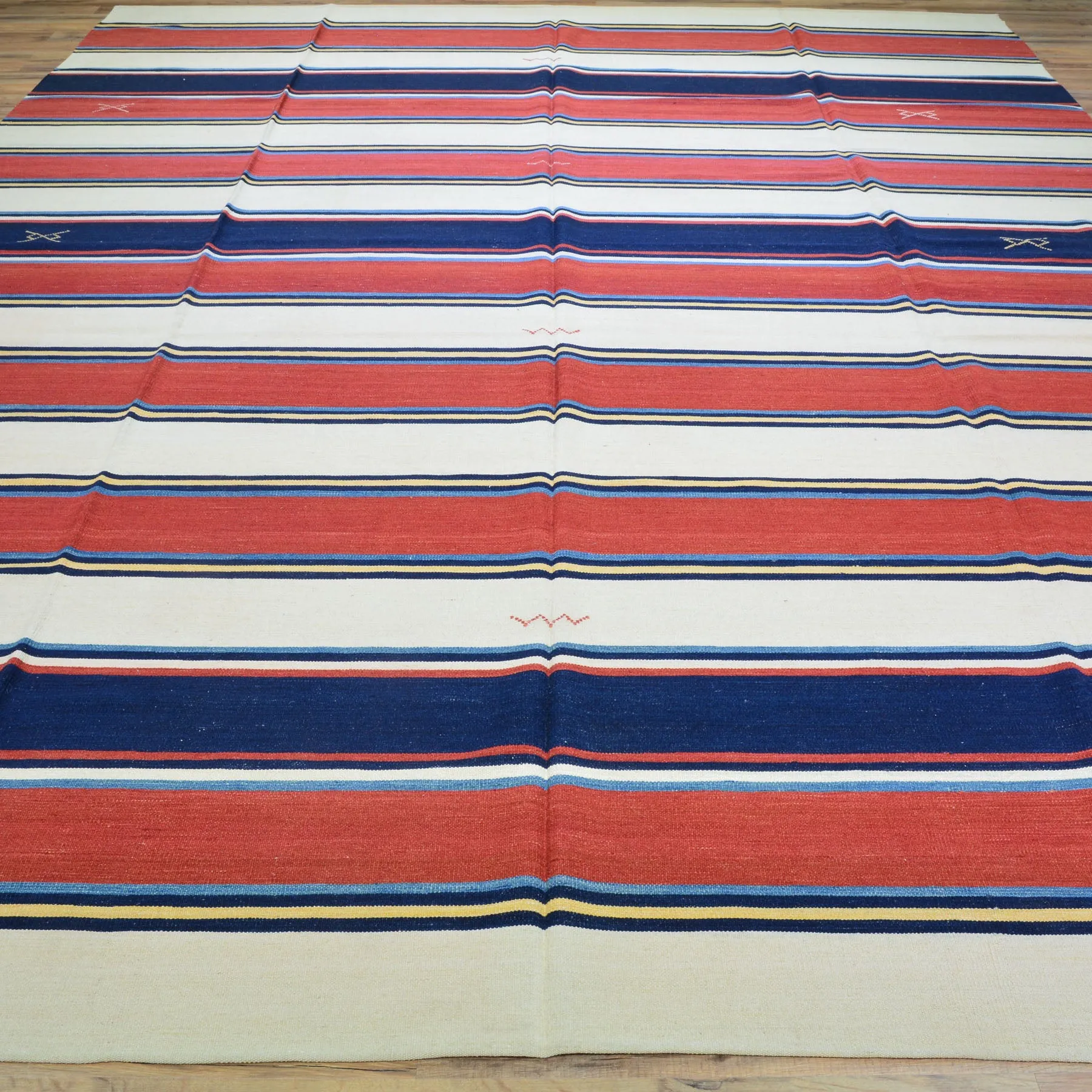 Hand-Woven Reversible Striped Design Kilim Wool Handmade Rug (Size 9.4 X 12.2) Cwral-10176