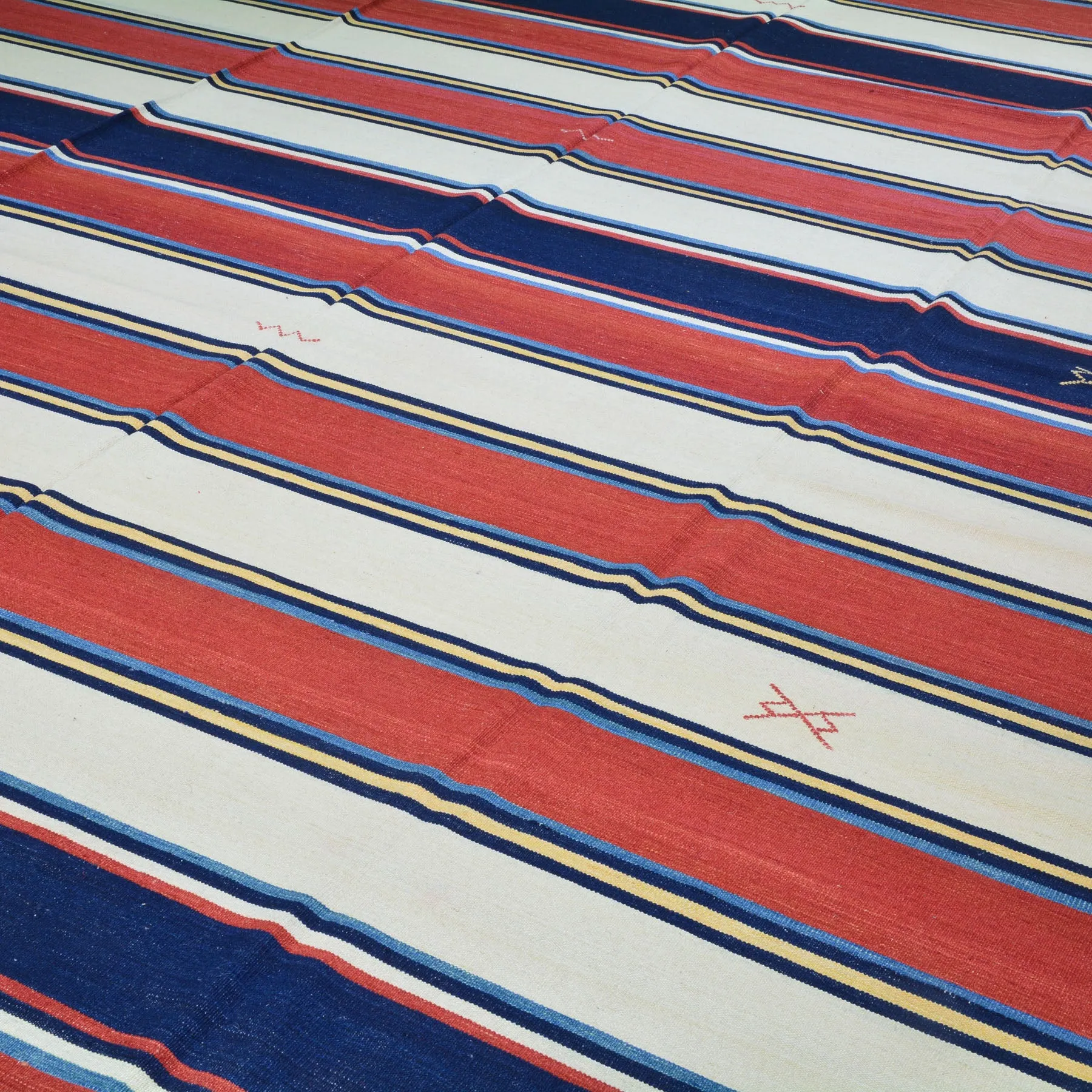 Hand-Woven Reversible Striped Design Kilim Wool Handmade Rug (Size 9.4 X 12.2) Cwral-10176
