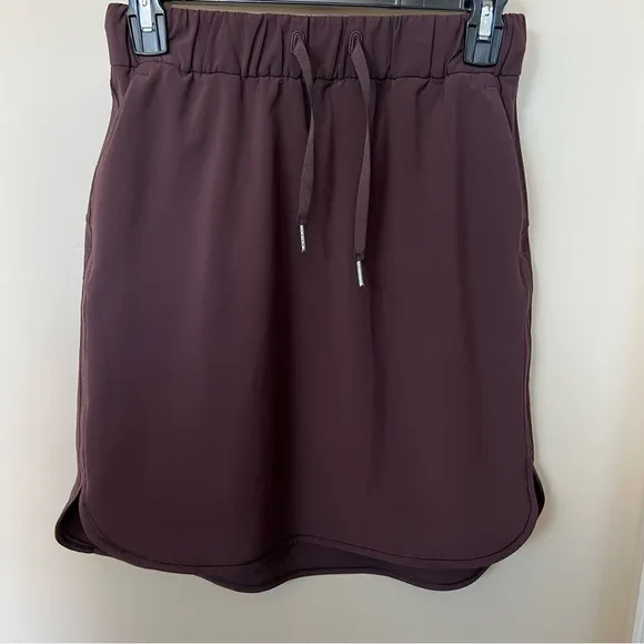 Lululemon On The Fly Woven Skirt