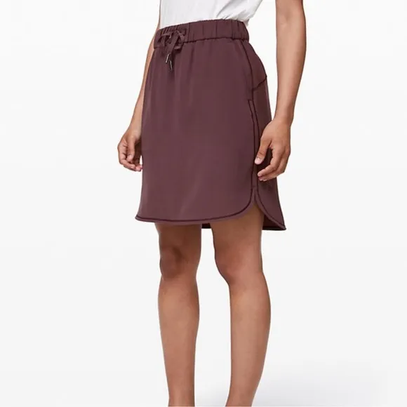 Lululemon On The Fly Woven Skirt