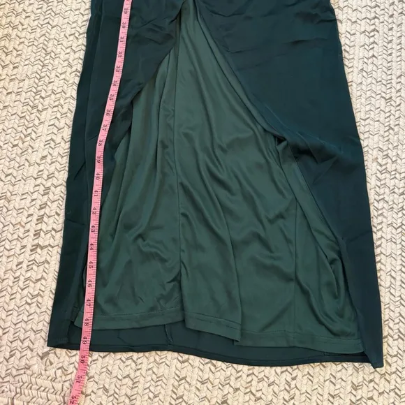 Lulus Lush Love Emerald Satin Asymmetrical Off-the-Shoulder Dress Size Small