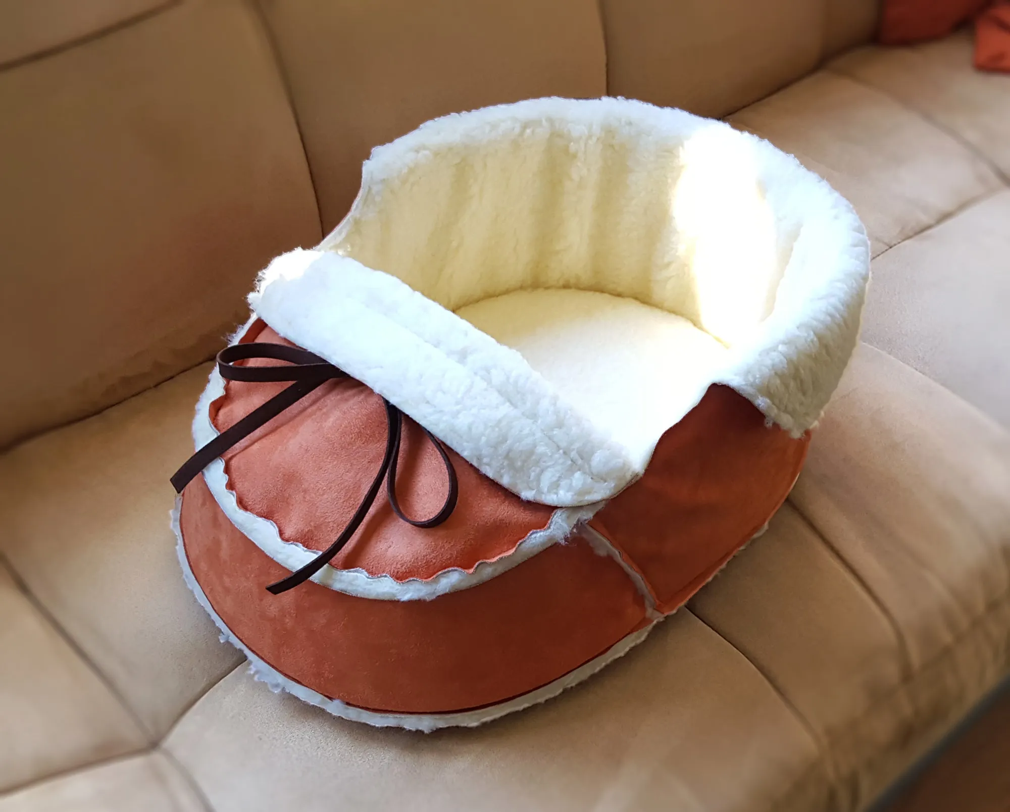 Moccasin Bed In Orange With A Matching Catnip Toy Gift Set