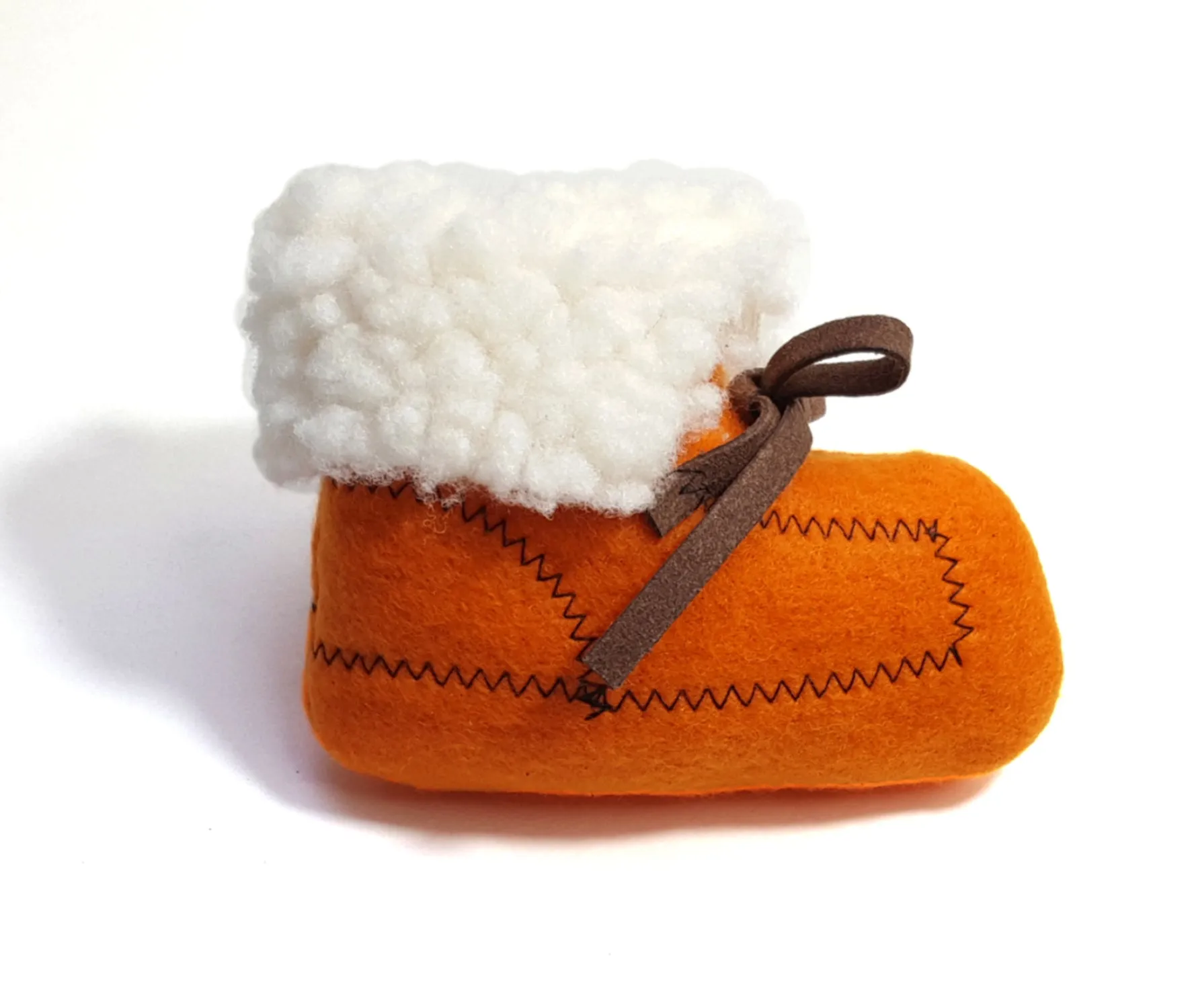 Moccasin Bed In Orange With A Matching Catnip Toy Gift Set