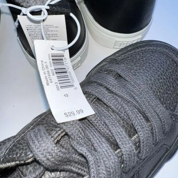 OLD NAVY  1994 Boy Sneakers - US 13