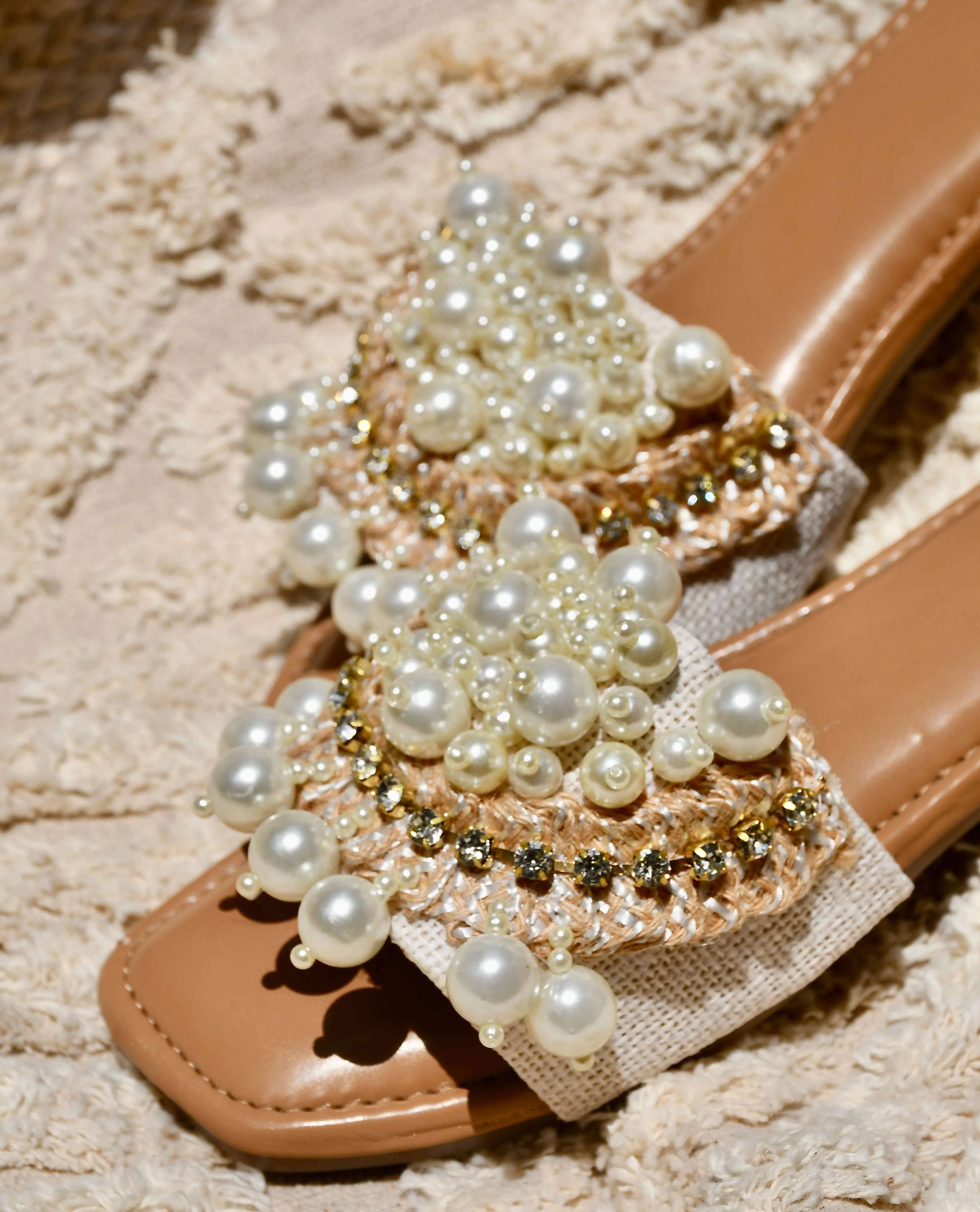 Pearla Flats (White)