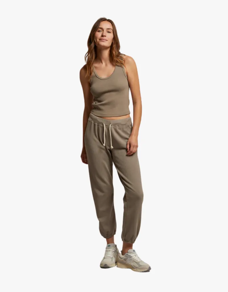 Perfect White Tee Toni French Terry Joggers in Mushroom