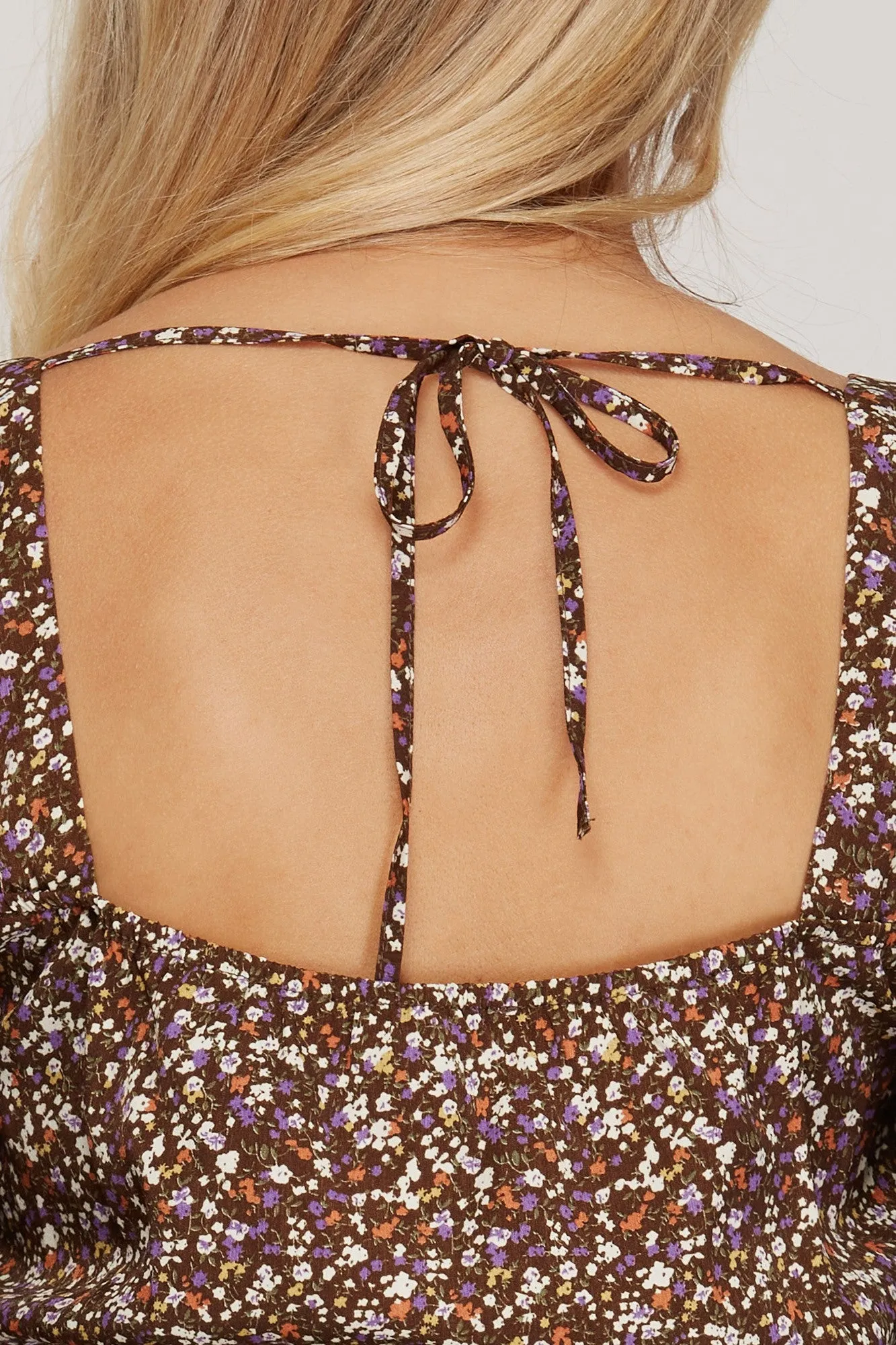 SOFIA TOP - BROWN