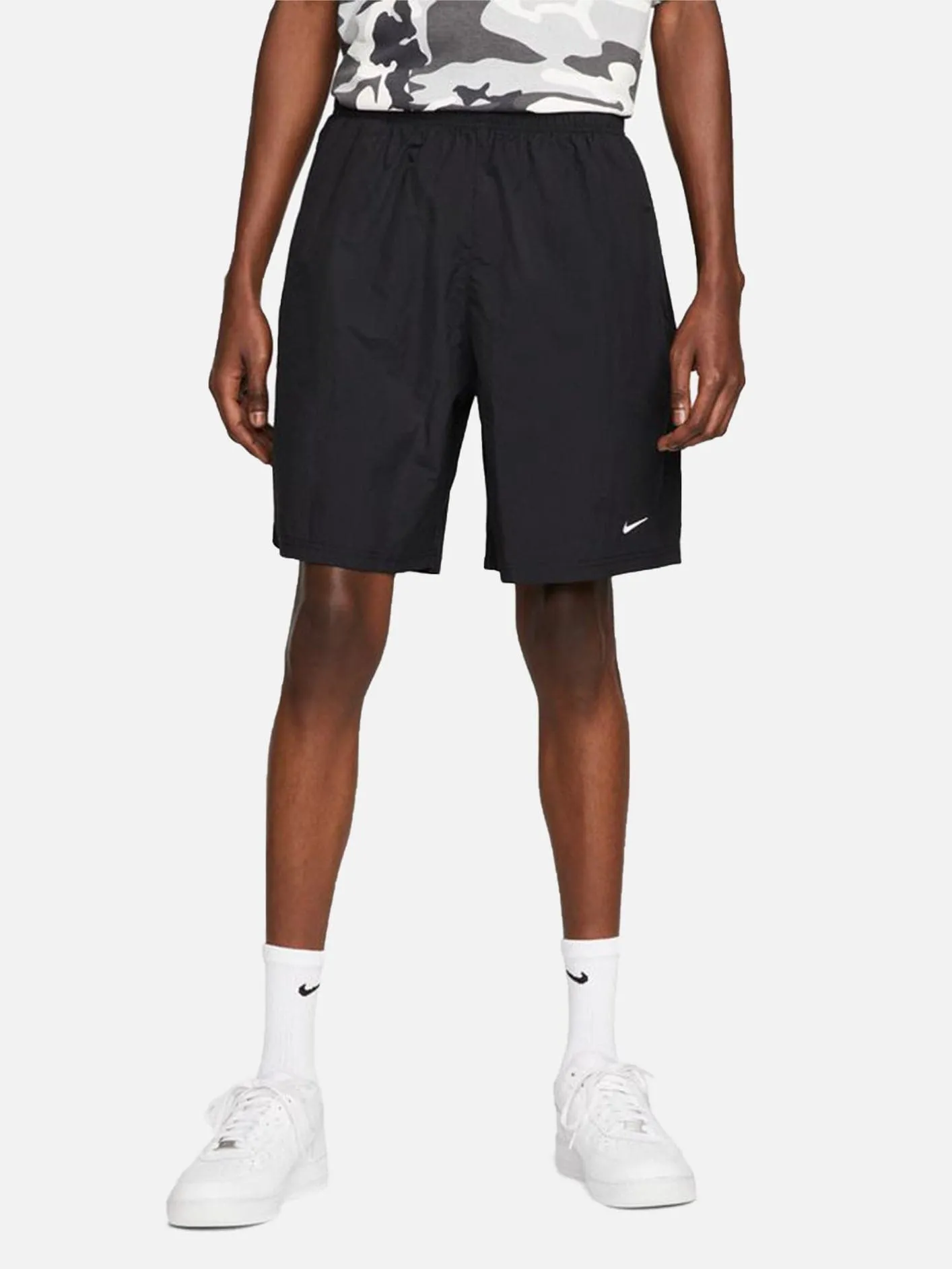 Solo Swoosh Woven Short