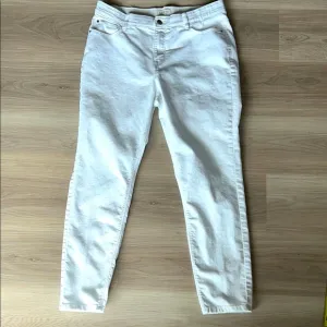 Women's Curve Appeal White Denim Jeans Size 12/31